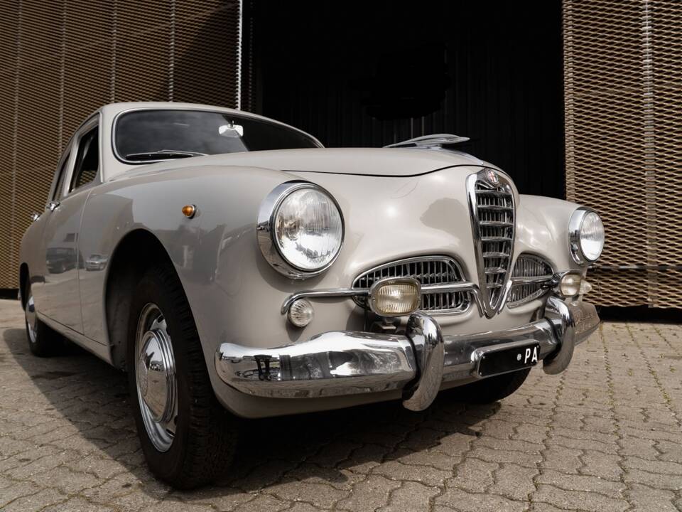 Image 26/54 de Alfa Romeo 1900 TI Super Berlina (1955)