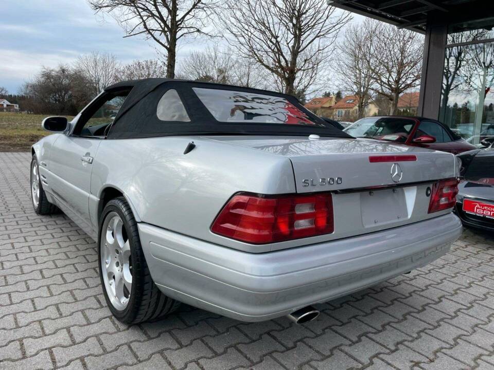 Imagen 7/20 de Mercedes-Benz SL 500 &quot;Final Edition&quot; (2001)