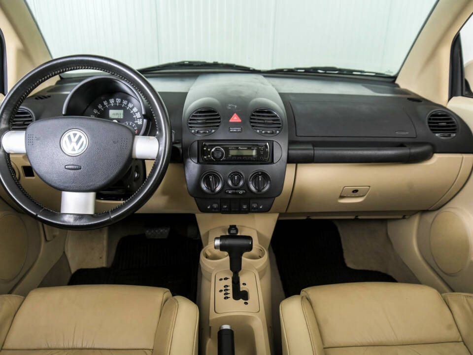 Image 7/50 of Volkswagen New Beetle 2.0 (2004)