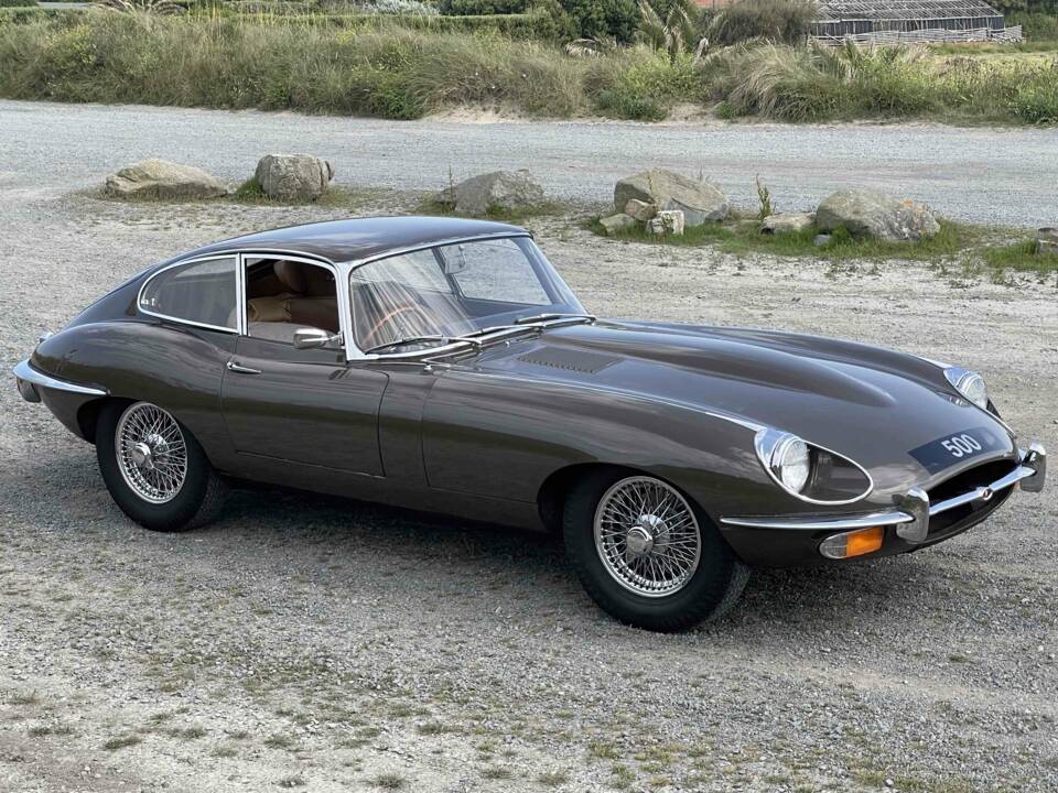 Image 4/12 of Jaguar E-Type (1971)