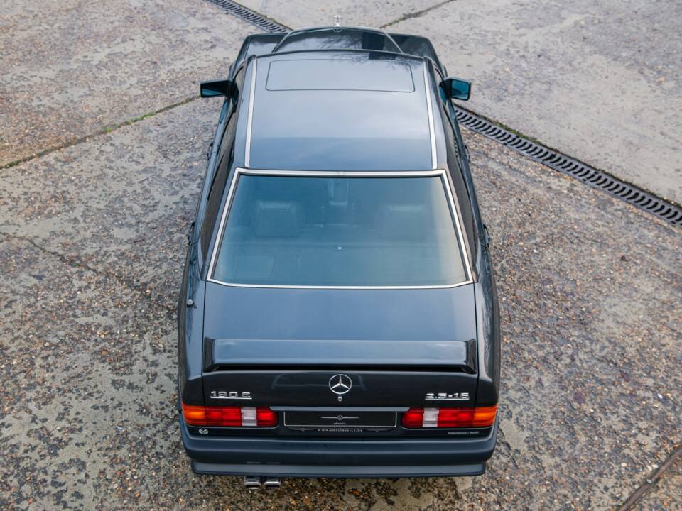 Bild 11/32 von Mercedes-Benz 190 E 2.5-16V (1992)