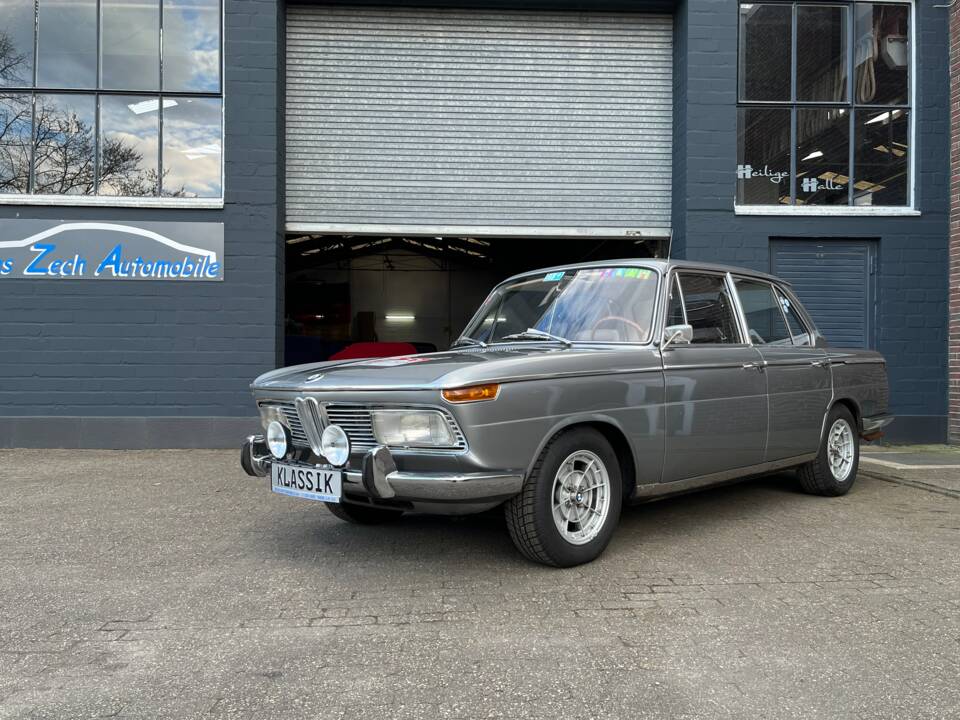 Image 2/26 de BMW 2000 tilux (1967)