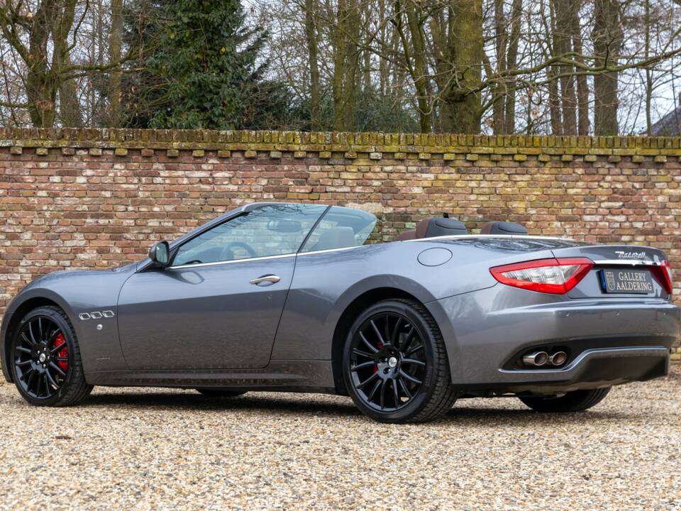 Bild 34/50 von Maserati GranCabrio Sport (2015)