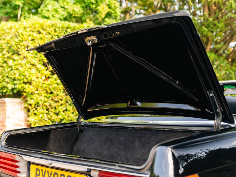Image 27/30 de Mercedes-Benz 500 SL (1983)