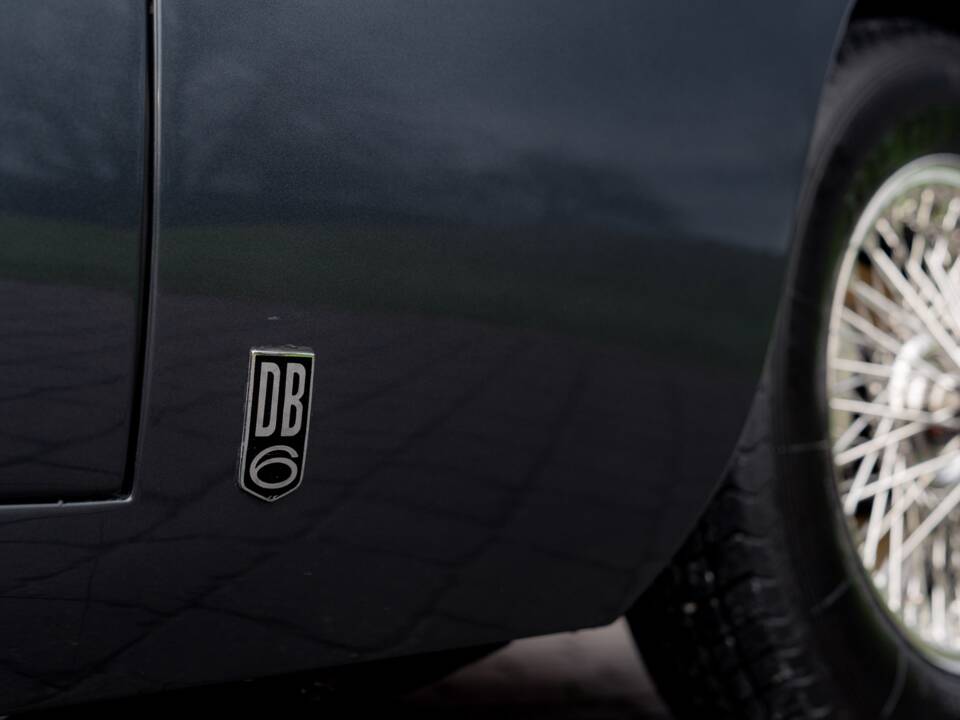 Image 30/79 of Aston Martin DB 6 (1968)