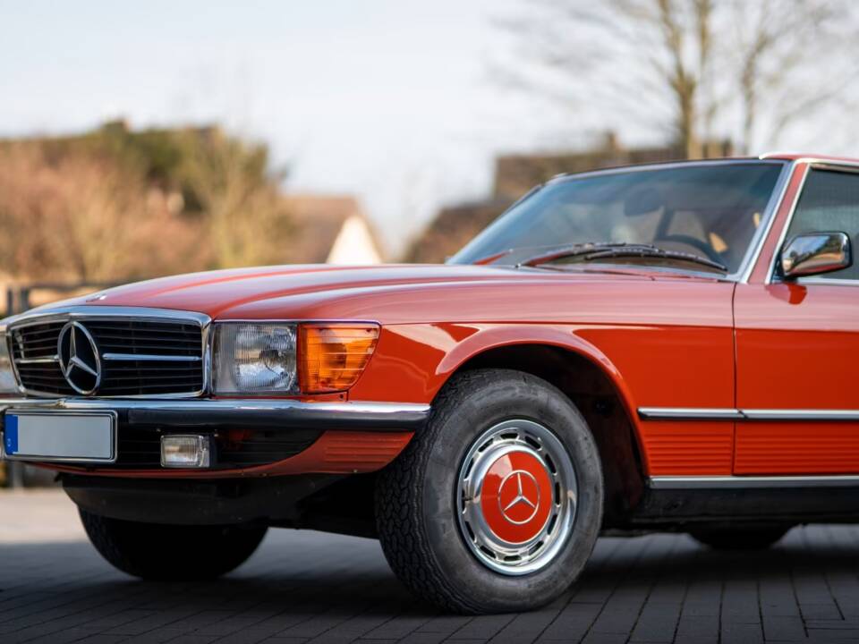Afbeelding 2/24 van Mercedes-Benz 450 SL (1979)