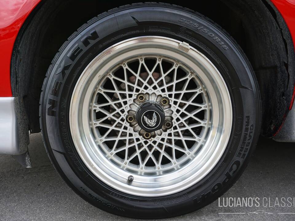 Bild 20/66 von Pontiac Firebird TransAm (1989)