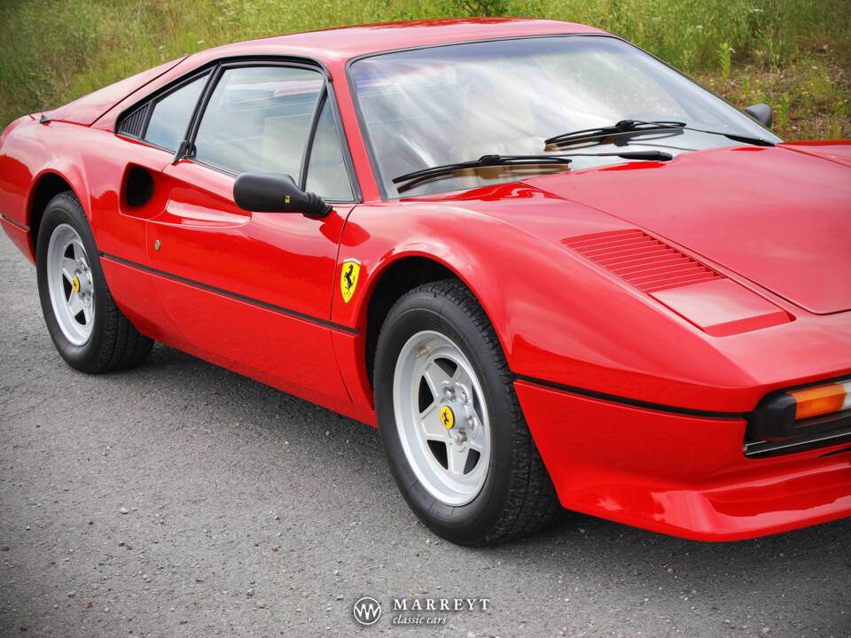 Bild 13/55 von Ferrari 308 GTBi (1981)