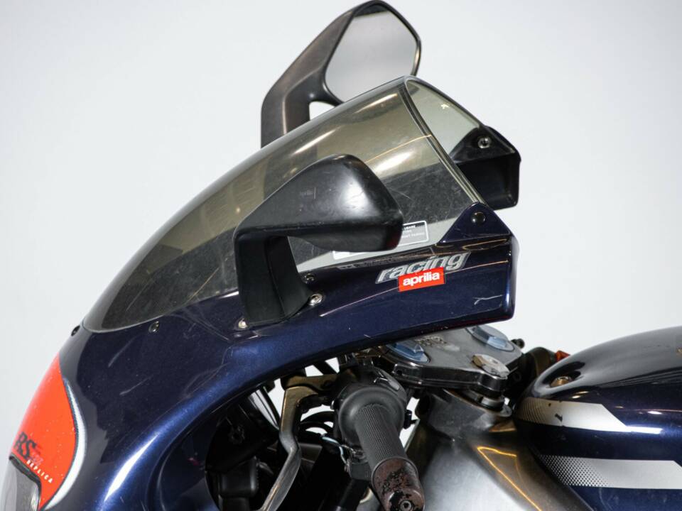 Image 22/50 of Aprilia RS 125 (1999)