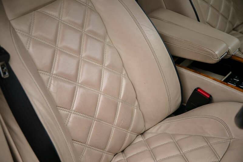 Image 34/50 of Bentley Arnage R (2006)
