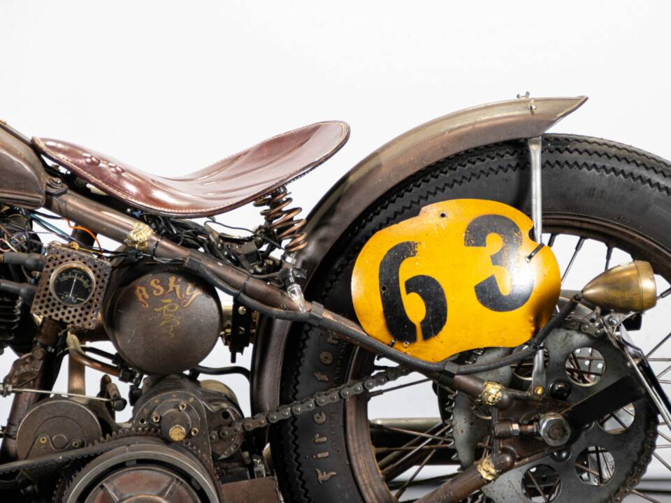 Image 34/50 of Harley-Davidson FXSTC 1340 Softail Custom (1989)