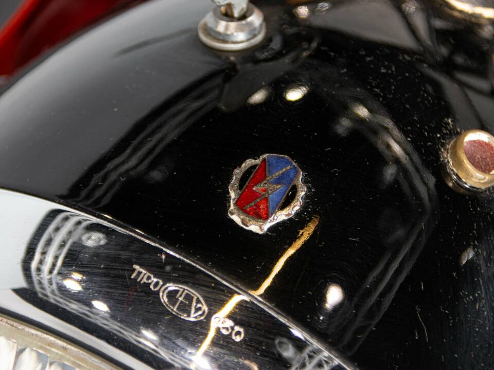 Imagen 45/50 de Moto Guzzi DUMMY (1952)