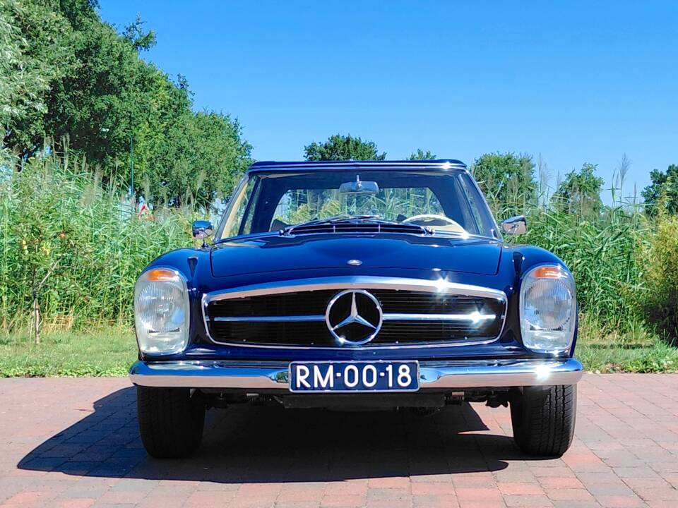 Image 7/28 of Mercedes-Benz 230 SL (1965)