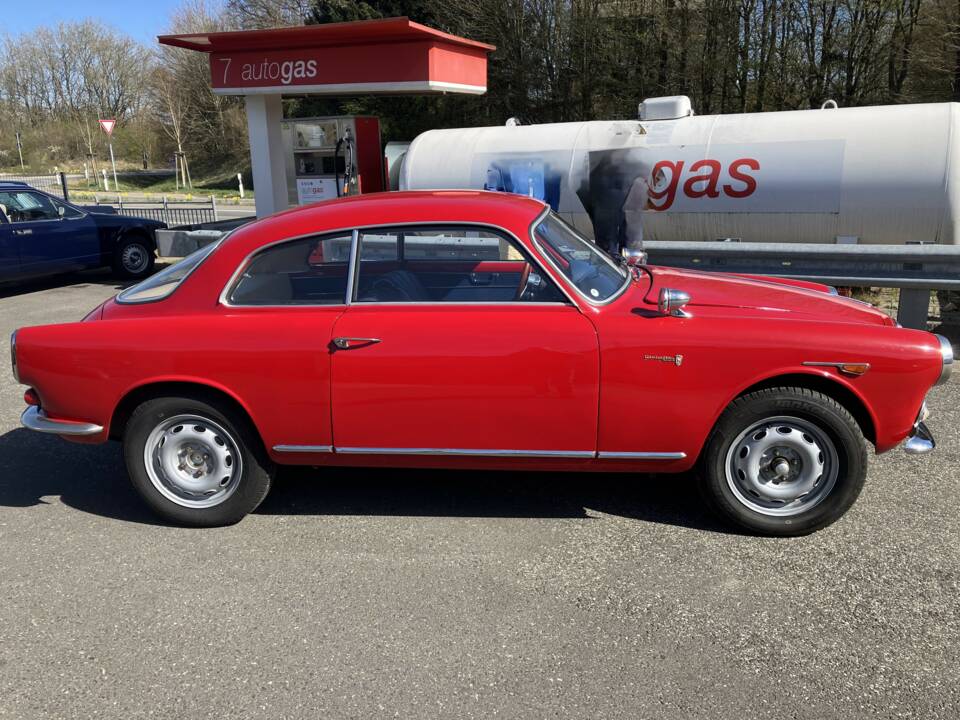 Bild 9/17 von Alfa Romeo Giulietta Sprint 1300 (1964)