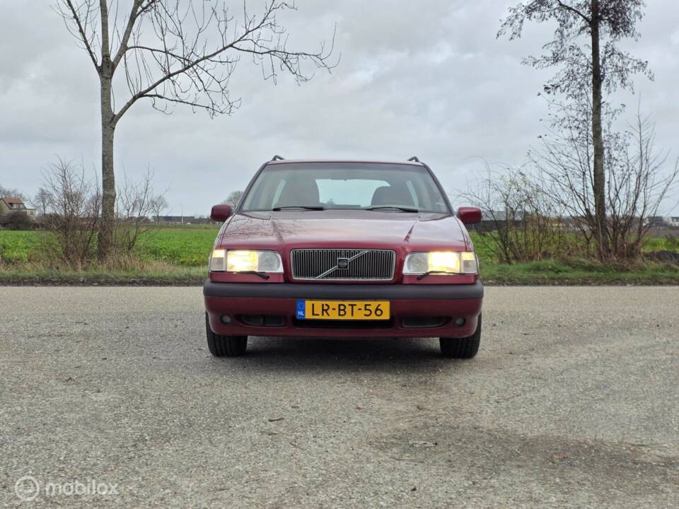 Image 3/38 de Volvo 850 2.5-20V (1995)