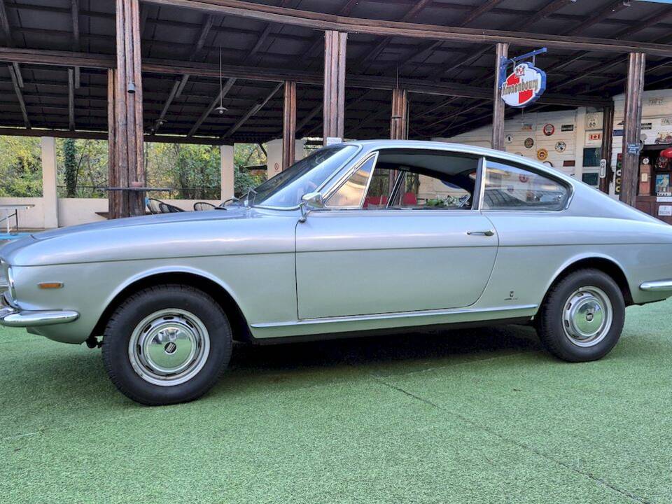 Image 4/54 de FIAT 1300 Vignale (1965)