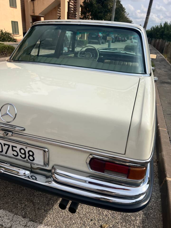 Afbeelding 40/50 van Mercedes-Benz 250 SE (1967)