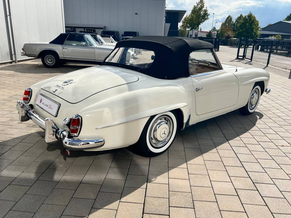 Afbeelding 10/28 van Mercedes-Benz 190 SL (1960)