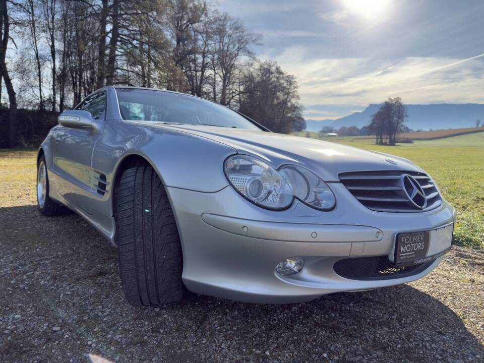 Image 83/89 of Mercedes-Benz SL 500 (2002)