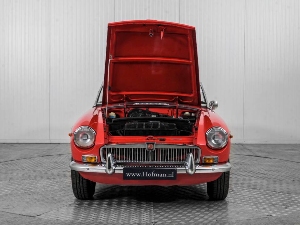 Image 38/50 de MG MGB (1965)