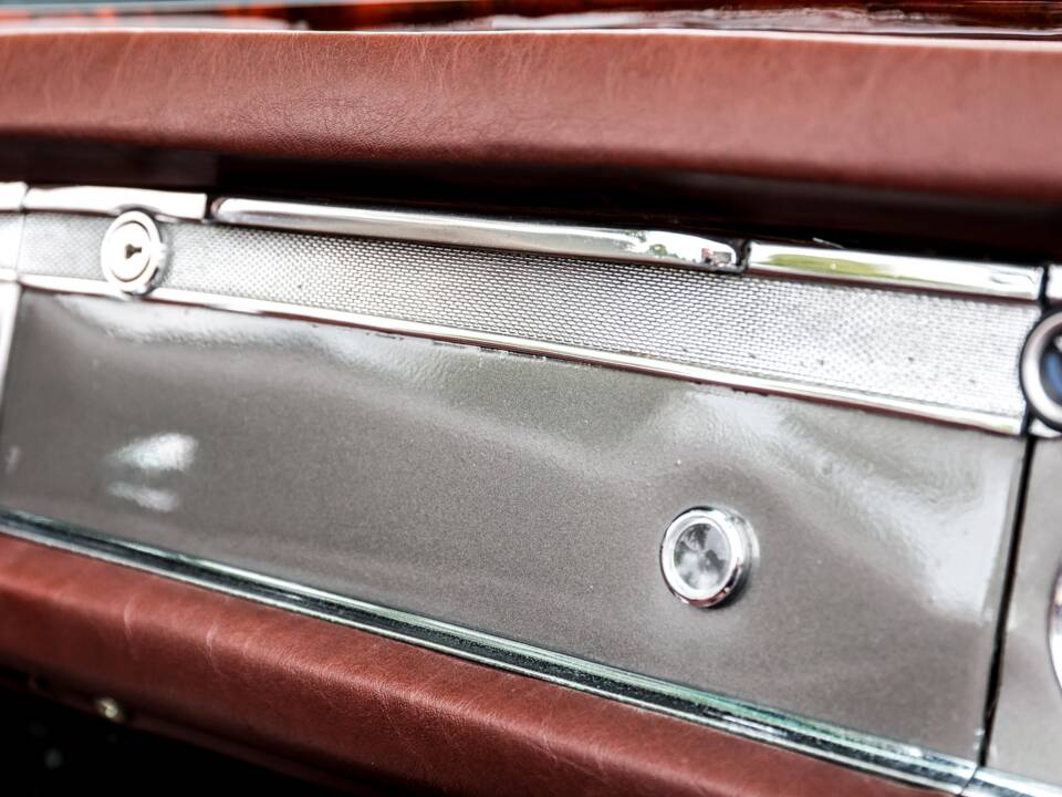 Afbeelding 17/27 van Mercedes-Benz 230 SL (1964)