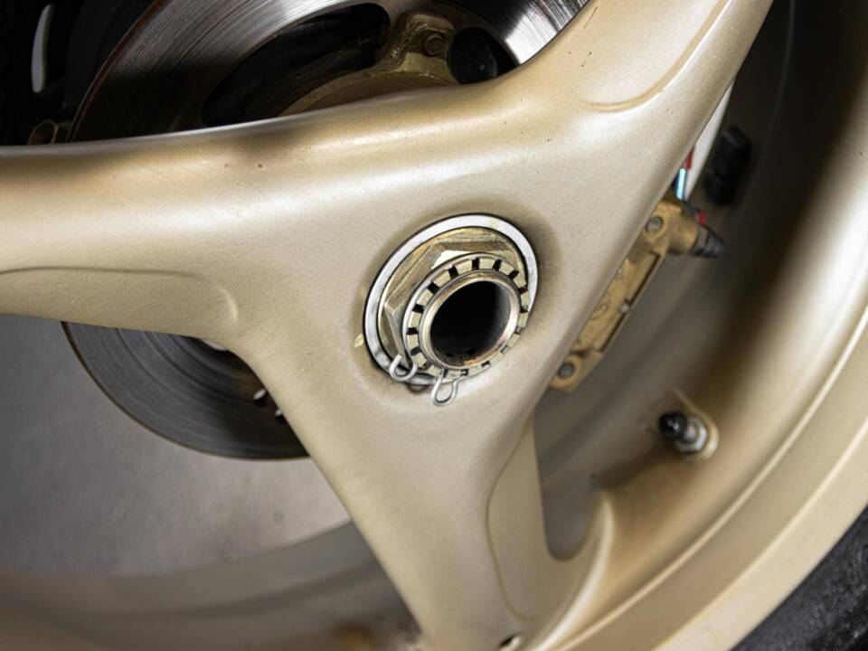 Immagine 23/50 di Ducati DUMMY (1997)