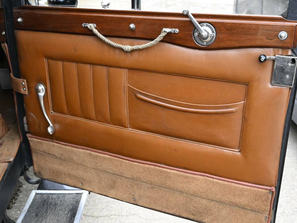 Bild 43/50 von Lagonda 2 Litre Weymann "Honeymoon Coupe" (1929)