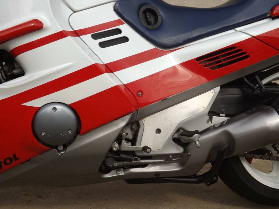 Immagine 10/50 di Honda CBR 1000F (1992)