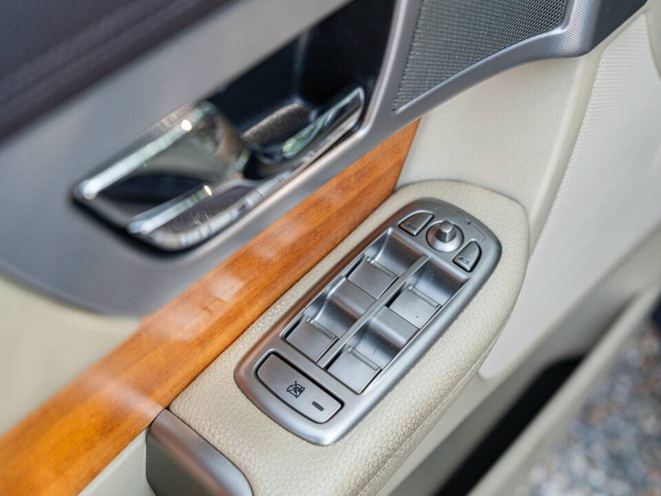 Immagine 31/50 di Jaguar XF 3.0 D-S (2008)