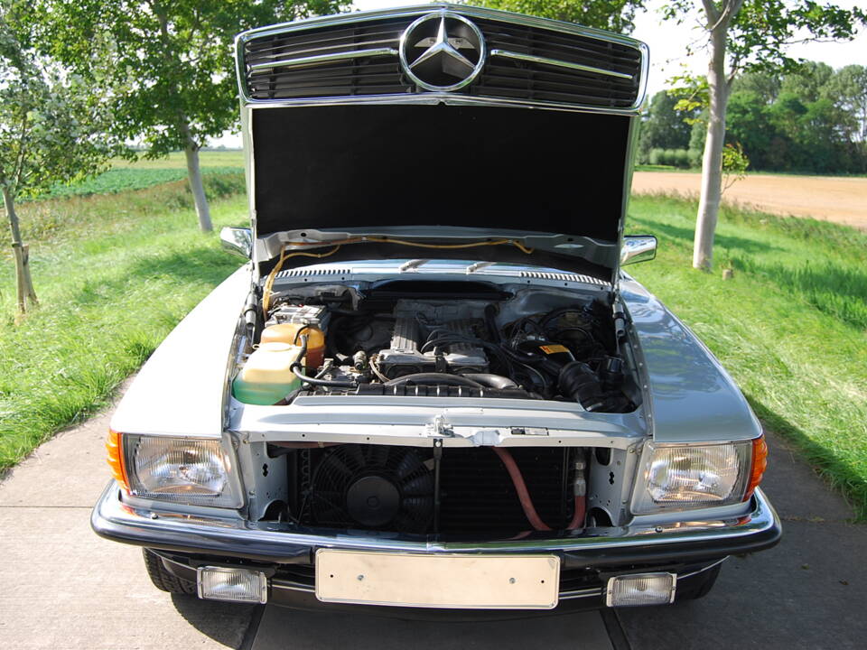 Image 86/96 de Mercedes-Benz 280 SL (1982)