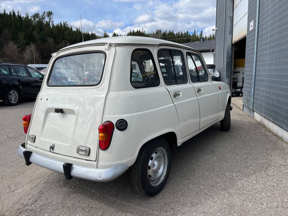 Immagine 9/54 di Renault R 4 TL (1987)