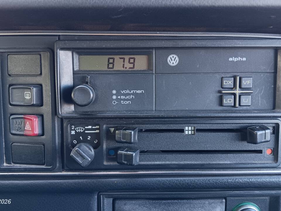 Bild 50/55 von Volkswagen Golf I Cabrio 1.8 (1985)