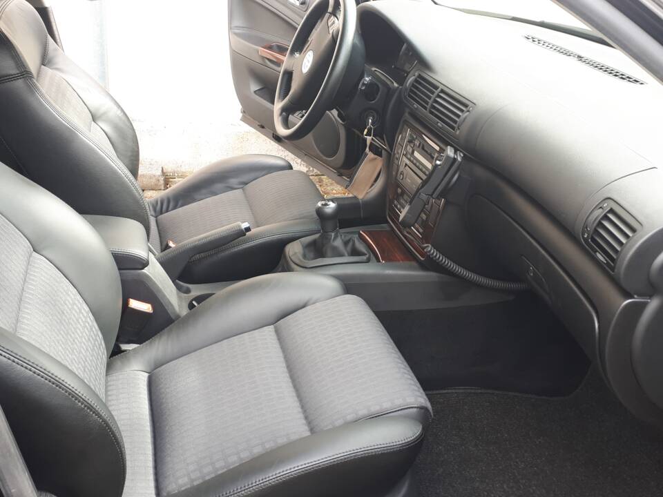 Afbeelding 17/19 van Volkswagen Passat 2.0 (2003)