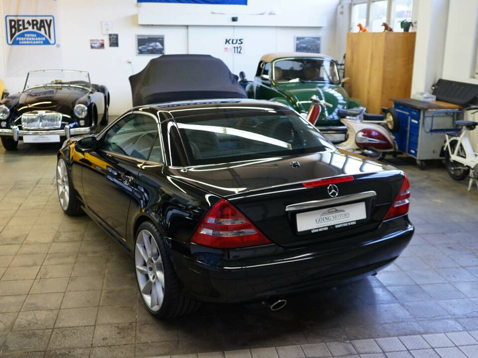 Image 9/48 of Mercedes-Benz SLK 230 Kompressor (2003)