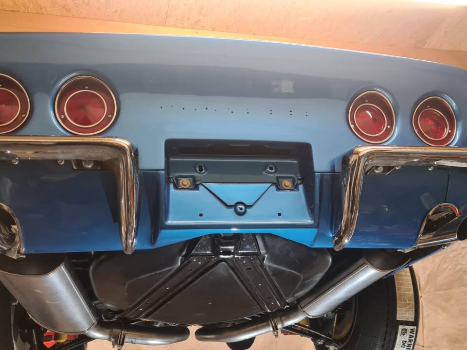 Image 8/10 of Chevrolet Corvette Stingray (1968)