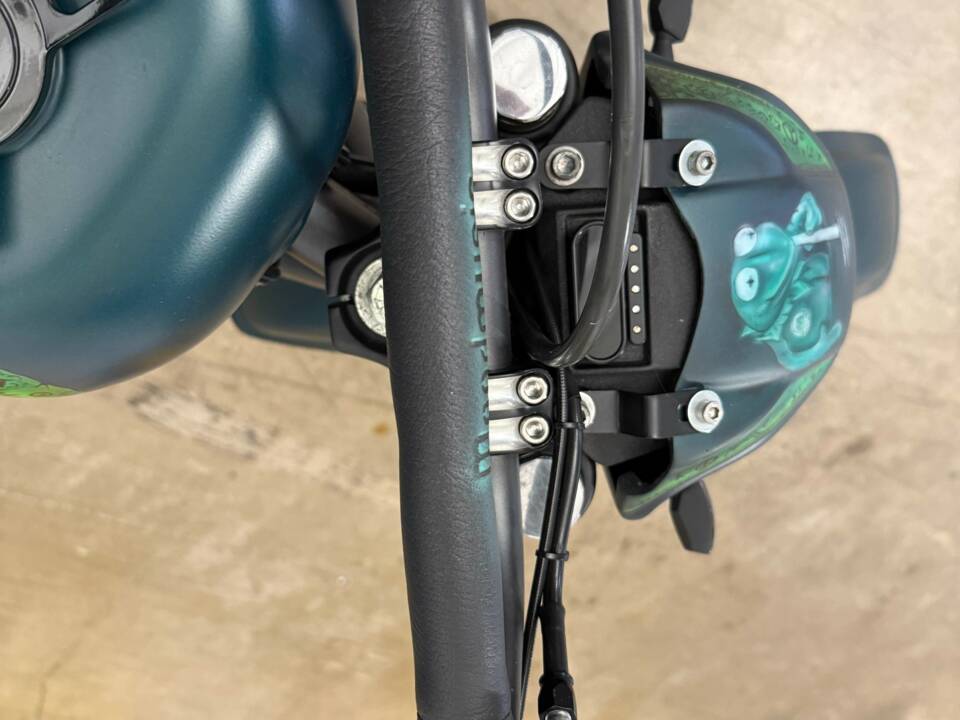 Image 11/13 of Harley-Davidson Sportster XL 883 (1992)