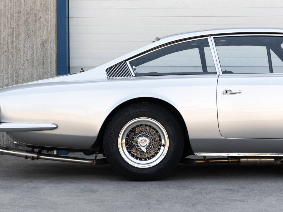 Image 9/69 of Ferrari 365 GT 2+2 (1969)