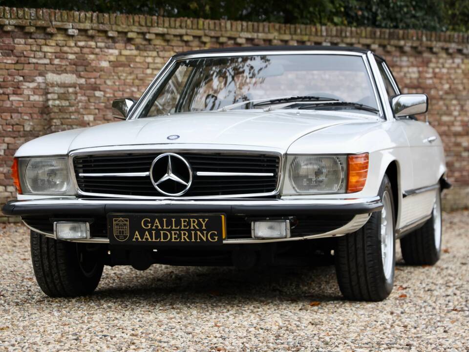 Bild 10/50 von Mercedes-Benz 280 SL (1977)