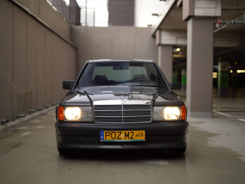 Image 5/83 of Mercedes-Benz 190 E 2.3-16 (1984)