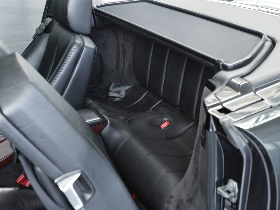 Image 33/50 of Mercedes-Benz 600 SL (1993)