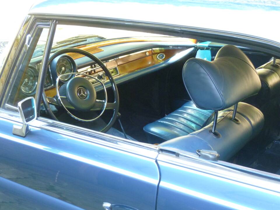 Afbeelding 13/32 van Mercedes-Benz 280 SE (1969)