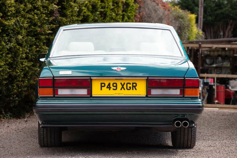 Image 8/50 of Bentley Turbo R lang (1996)