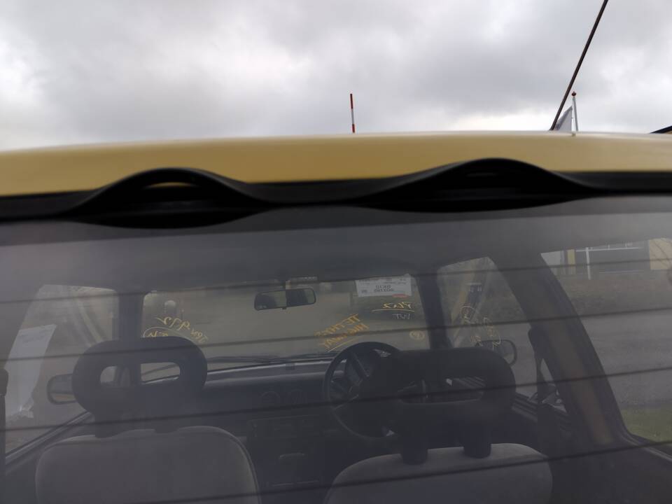 Bild 27/92 von Nissan Be-1 1.0 (1987)