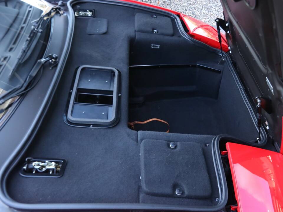 Bild 33/50 von Ferrari F 355 Berlinetta (1996)
