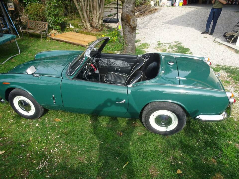 Image 13/49 of Triumph Spitfire Mk II (1965)