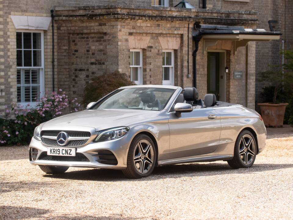 Bild 36/50 von Mercedes-Benz C 300 d (2019)