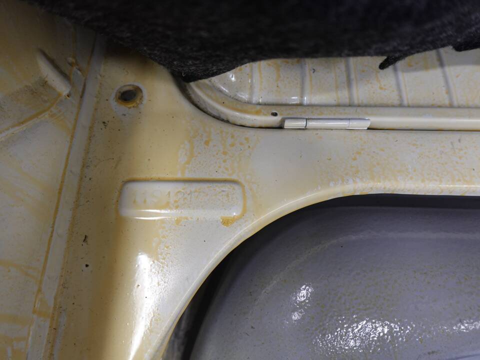 Bild 36/48 von Porsche 911 2.0 T (1968)