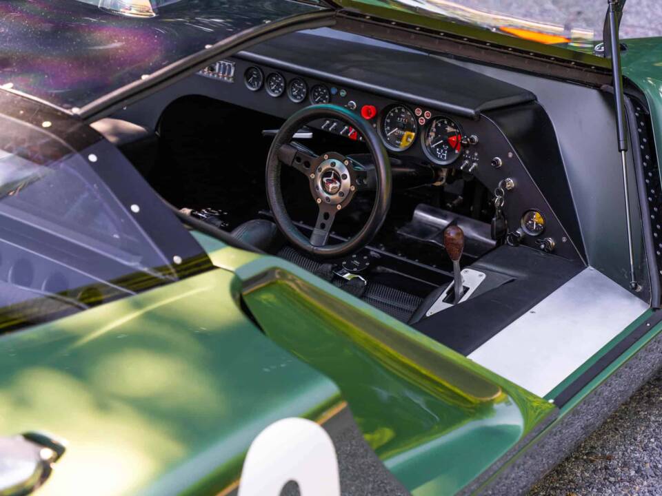 Image 21/35 of Marcos Mantis XP (1968)