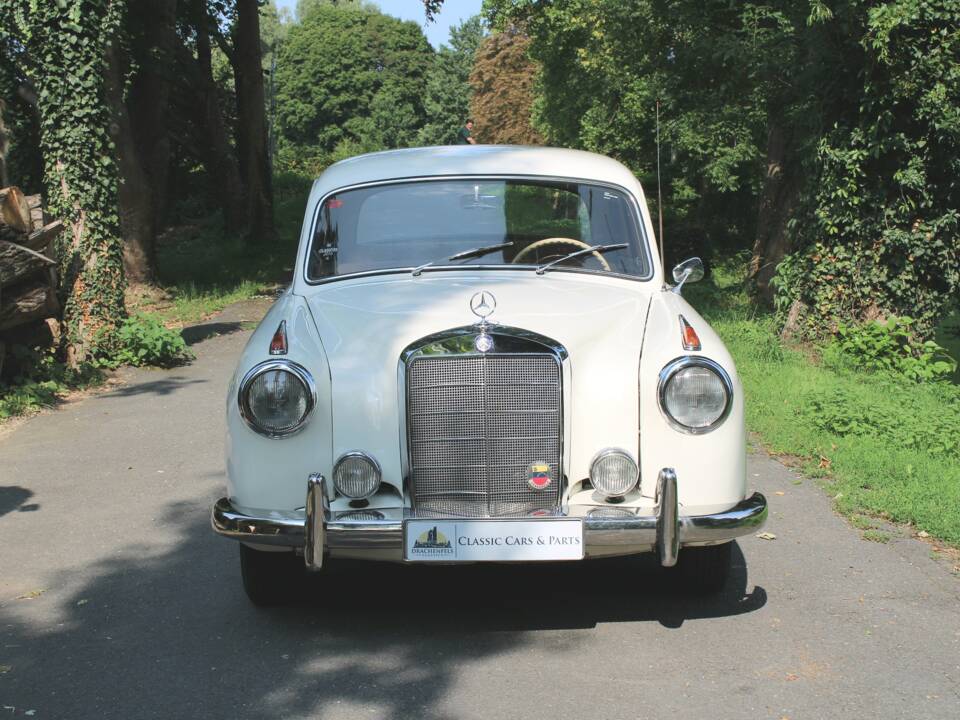 Image 8/50 of Mercedes-Benz 219 (1959)