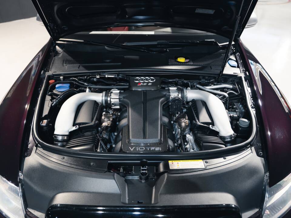 Imagen 19/36 de Audi RS6 Avant (2010)
